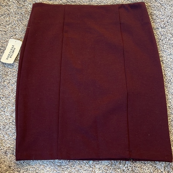 Forever 21 Maroon Skirt - Picture 4 of 4